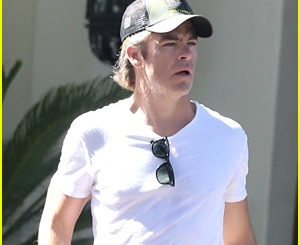Chris Pine Practices His Tennis Skills in Hollywood